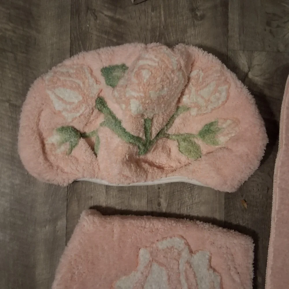 Vintage 90s NOS Grannycore Pink Floral Bathroom Mat Cover Set NEW